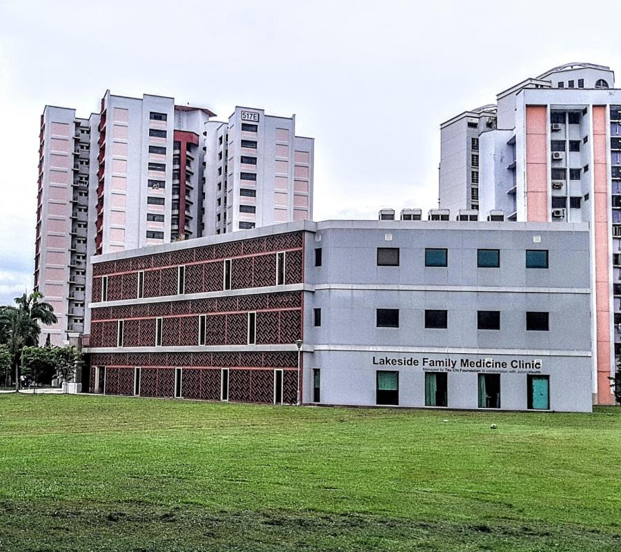 Lakeside Family Medicine Clinic 湖畔全科医疗诊所